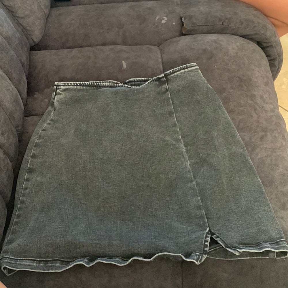 A black skirt